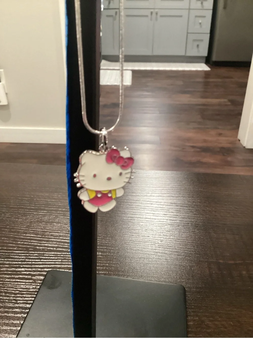 NWOT - Hello Kitty - Silver Pendant Necklace - Brand New !!! FREE GIFTS!!!